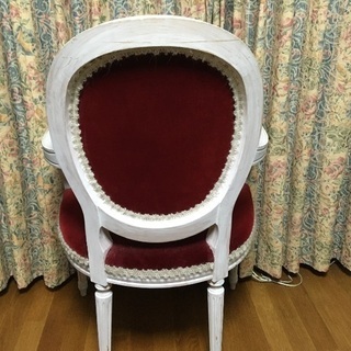 シャビーなロココ調椅子2脚の画像