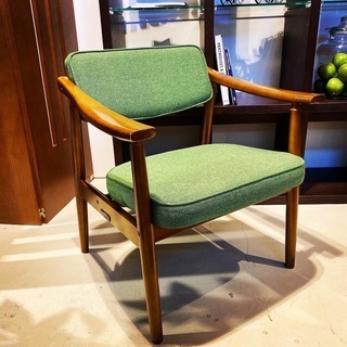 美品　カリモク60 Dチェア タープグリーン 椅子　肘掛け 美品 カリモク60 Dチェア タープグリーン 椅子 肘掛け 美品 カリモク60