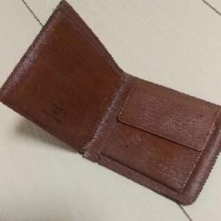 二つ折り財布の画像