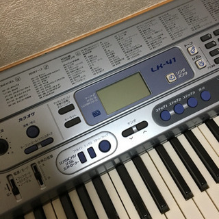 美品 CASIO  電子ピアノLK41 61鍵盤の画像