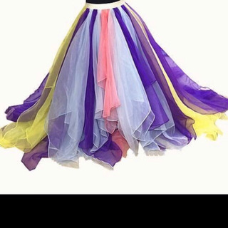 ウェディングドレス オーバースカートの画像