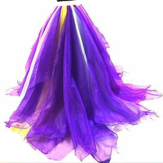 ウェディングドレス オーバースカートの画像