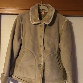 フェイクファージャケットです。