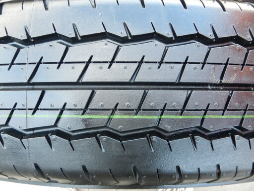 195/80Ｒ15　4本セット　ほぼ未使用！　ダンロップ　ハイエース、キャラバン