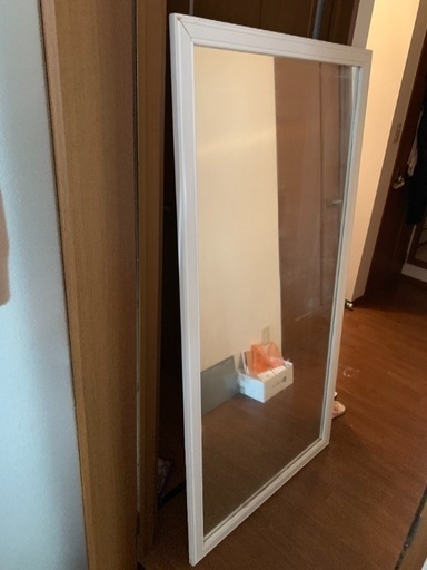 大きい鏡 中古 部屋が広く見えます