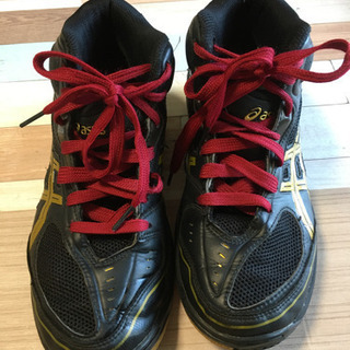 美品　バスケットシューズ（23.5cm）