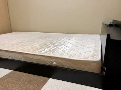 ⭐︎セミダブル・マットレス付き⭐︎年内限定！