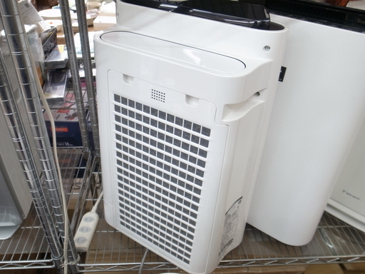 シャープ 加湿空気清浄機 KC-D50 2014年製【モノ市場東浦店】