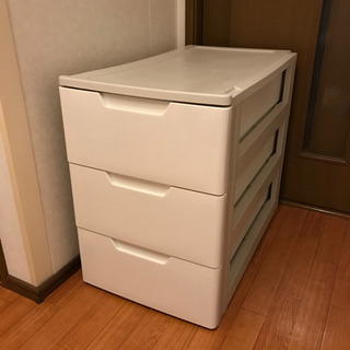 【お取引中】アイリスオーヤマ　押入れサイズ衣装ケース3段
