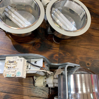 中古美品です‼️蛍光灯ダウンライト照明器具 3個セット〔メーカー...