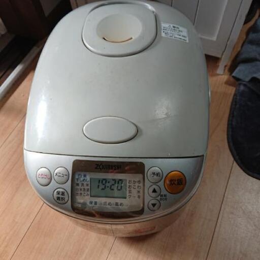 炊飯器 ZOJIRUSHI 10合 2014年