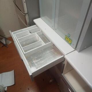 食器棚 の画像