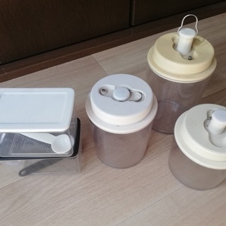 調味料ストッカー＆透明真空ポンプつき物入れの画像