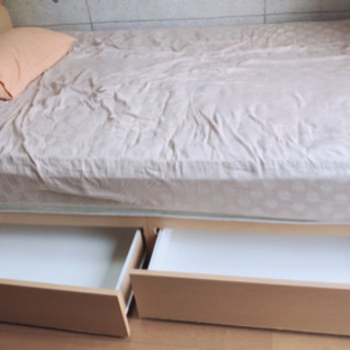 ✨セミダブルマットレス付き✨＆✨ローボード✨の画像