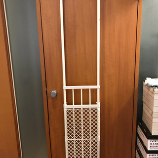 突っ張り棚の画像