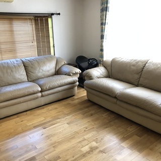 セットで10,000円♪　大きなソファー