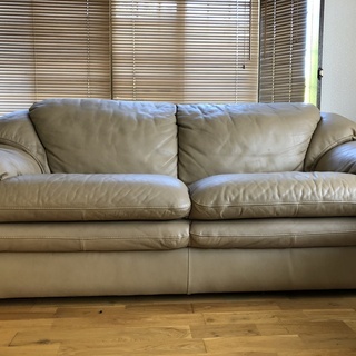 セットで10,000円♪　大きなソファーの画像