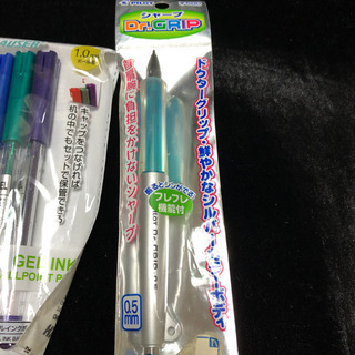 文房具6点★ざっくぅ  ボールペン2本 シャーペン ゲルペン ホチキス メモの画像