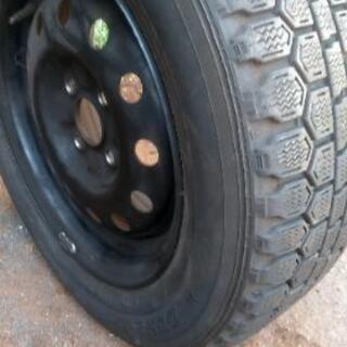 スタッドレスタイヤ4本の画像