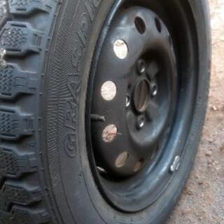 スタッドレスタイヤ4本の画像