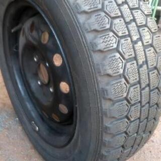スタッドレスタイヤ4本の画像