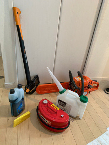 11/27まで交渉中　ハスクバーナ チェーンソー 236 Fiskars斧x25 その他