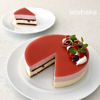 ☆Merry Xmas 2019☆いちごとバニラのムースケーキ