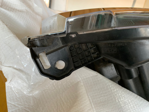 ３０年式のNBOX LED右ヘッドライト ＪＦ3