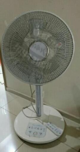 日立扇風機 2013年製 リモコン付