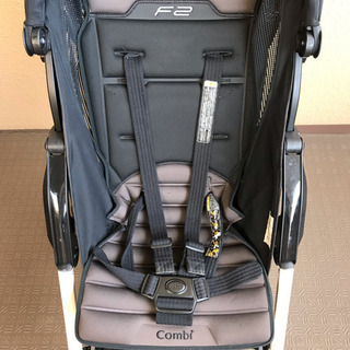 Combi F2 ベビーカー ホワイト ライナー ホイールカバー 荷物フック付きの画像