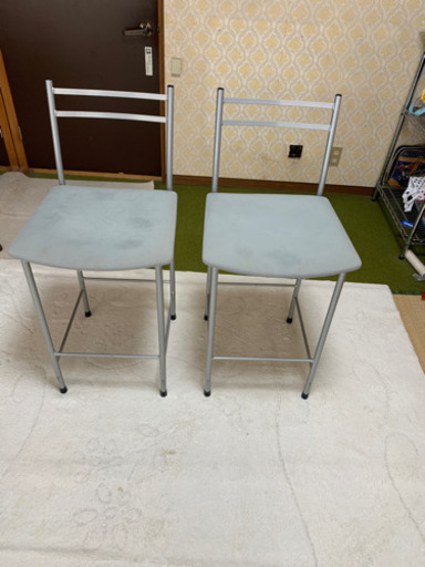 カウンター用イス 二脚