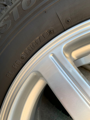 スタッドレス　ブリザックVRX 215/65R16