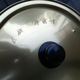 大きな鍋（未使用）の画像