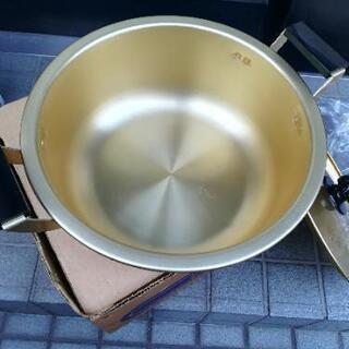 大きな鍋（未使用）の画像