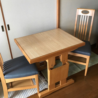 2人用ダイニングテーブルセット　0円　取りに来ていただける方に差...