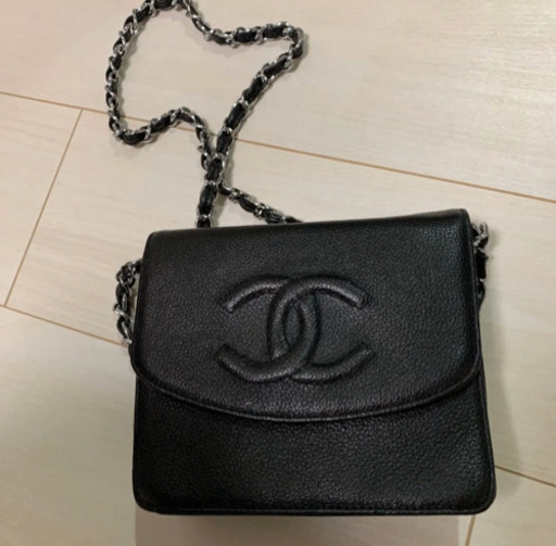 CHANELロゴ　　チェーンバッグ
