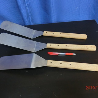 屋外バーベキュー用フライ返し3本の画像