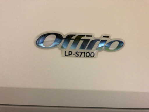 EPSON カラーレーザープリンタ LP-S7100
