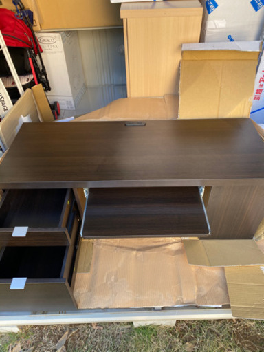 PCが使えるテーブル