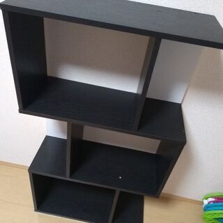 【取引中】モノクロ調インテリア棚　1,000円でお譲りします