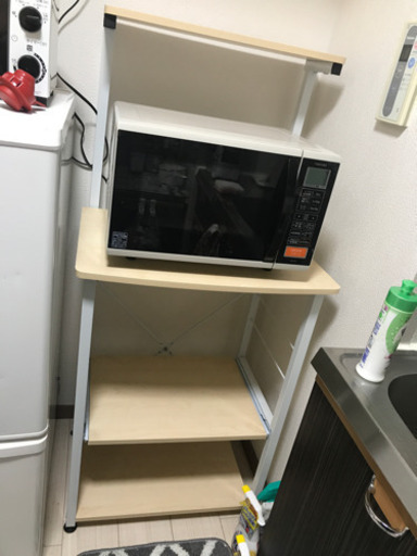 レンジ台　綺麗です⭐︎ レンジはつきません。　お取引中です　有難うございます