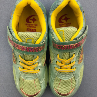 👟【新品22.5スニーカー】