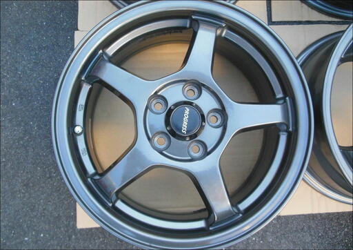 値下げしました！　★★　綺麗！【ＰＲＯＧＲＥＳＳアルミホイール】　１５×６Ｊ　＋５０　ＰＣＤ１００　ハブ５６ｍｍ　インプレッサ、プリウ