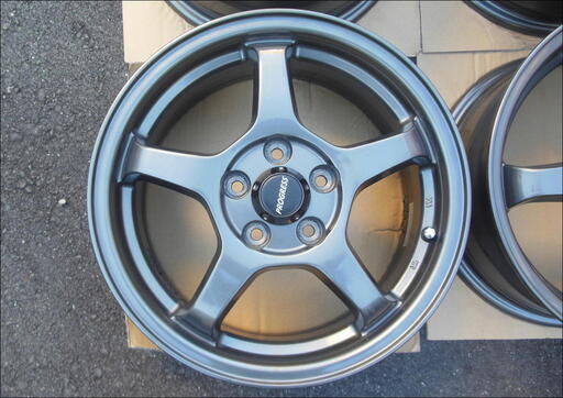 値下げしました！　★★　綺麗！【ＰＲＯＧＲＥＳＳアルミホイール】　１５×６Ｊ　＋５０　ＰＣＤ１００　ハブ５６ｍｍ　インプレッサ、プリウ