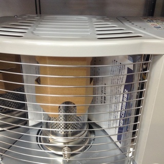 新品　TOYOTOMI　石油ストーブの画像