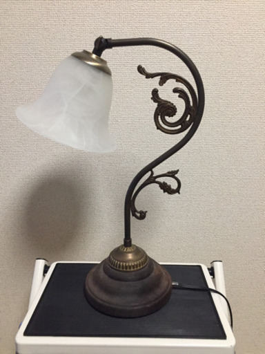 アンティーク風のランプ