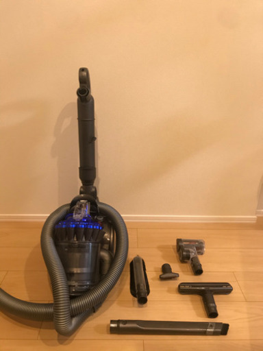 ダイソン　dyson DC22 掃除機　布団ツール含む5種類のツール付き！