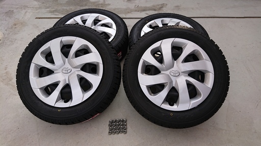 シエンタ　未使用スタッドレスタイヤ