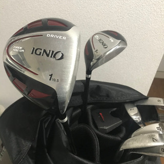 初心者用ゴルフセット(バッグ、クラブ8本、ボール)【買って半年】の画像