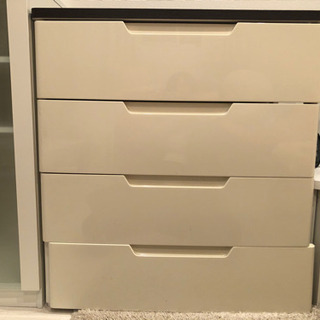衣類タンスの画像